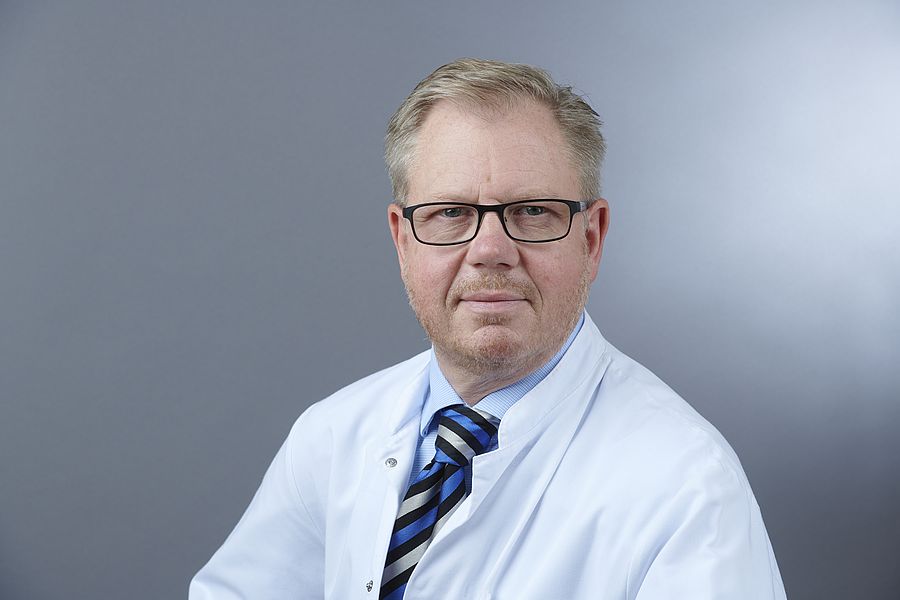 Porträt Professor Dr Harald Schäfer