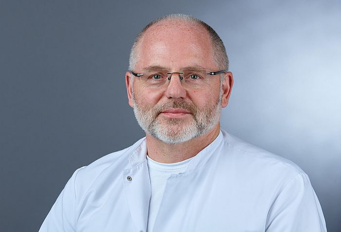 Porträt Dr med Martin Günther Leitender Oberarzt der Klinik für Unfall- und Orthopädische Chirurgie
