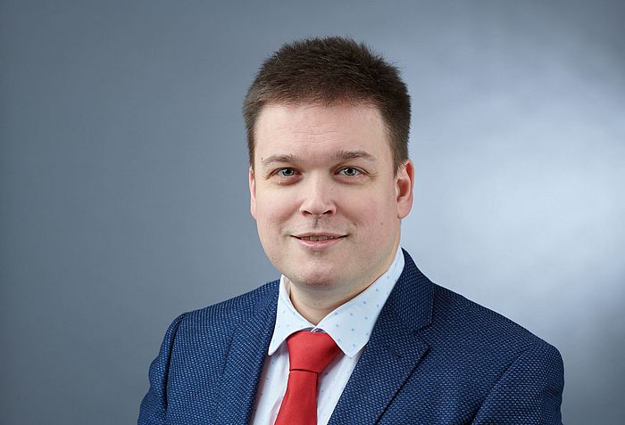 Sebastian Fell Porträt Prokurist der Saarland Heilstätten GmbH 