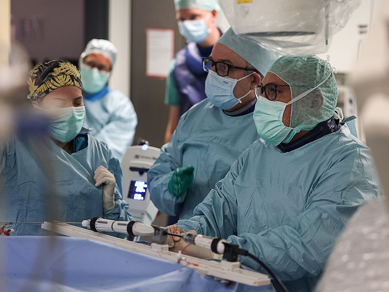 Erstmalig im Saarland: Minimalinvasiver Mitralklappenersatz erfolgreich durchgeführt