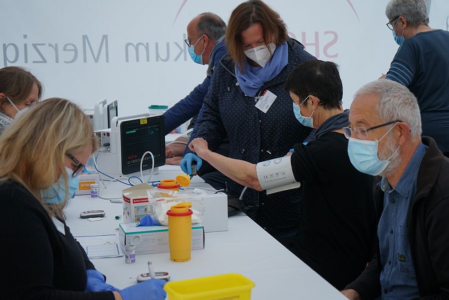 Info-Zelt des Klinikums