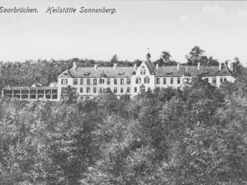 Schwarzweiß Archiv-Foto der Heilstätten Sonnenberg