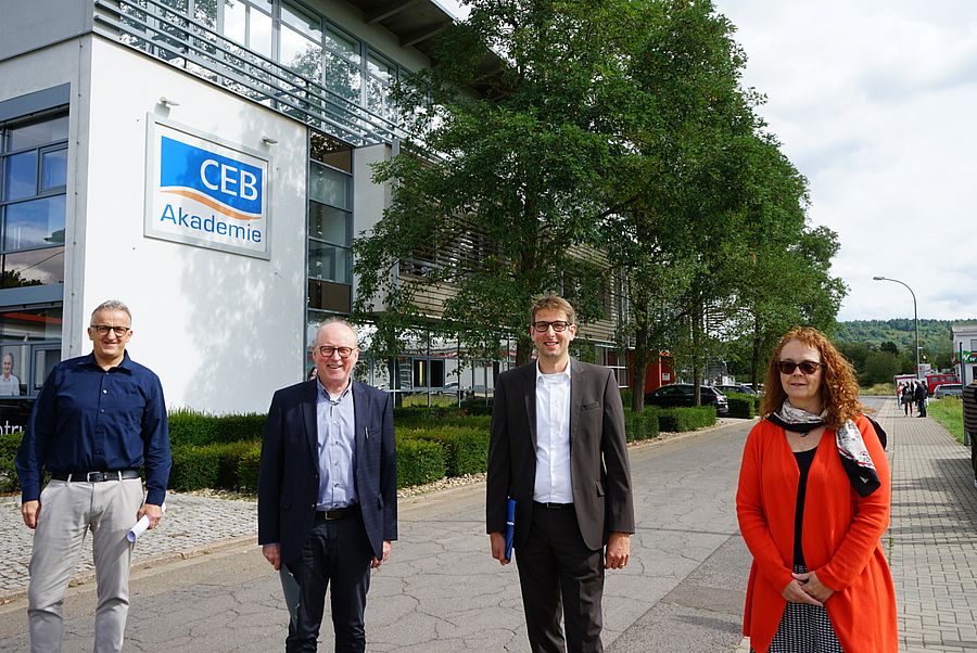 Verwaltungsdirektor des Klinikums mit dem Vorsitz der CEB-Akademie