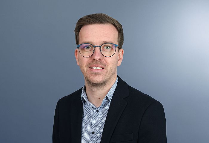 Portraitfoto Alexander Mahr