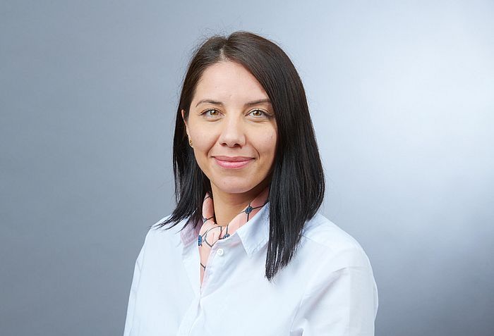Porträt Doctor medic Denisa Babeanu-Bauer Ärztliche Leiterin MVZ Saarbrücken