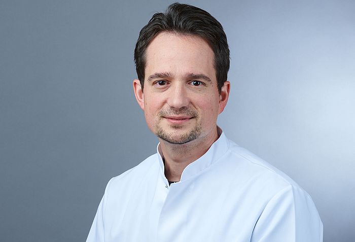 Porträt Antonio Calvo de No Leitung Elektrophysiologie und Rhythmologie Medizinische Klinik 1