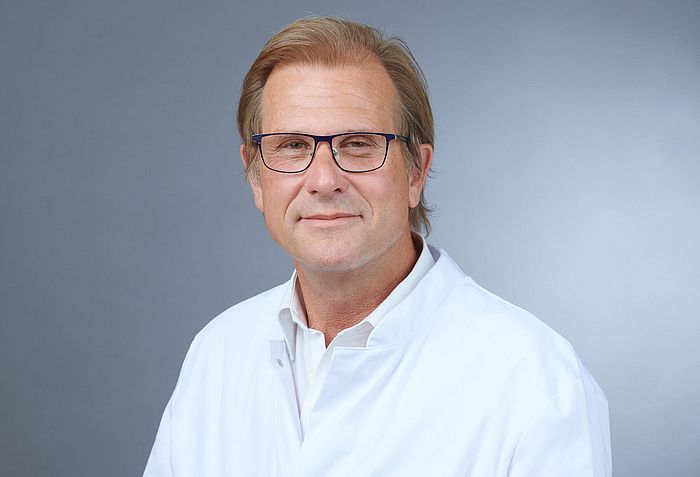 Porträt Dr med Matthias Schelden
