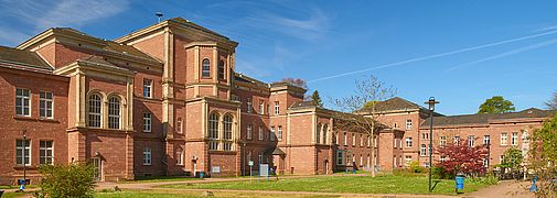 Außenansicht des SHG Klinikums Merzig