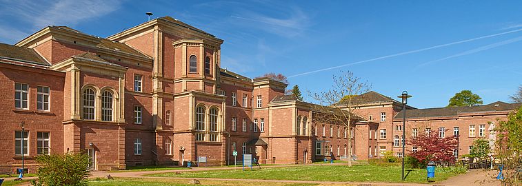 Außenansicht des SHG Klinikums Merzig