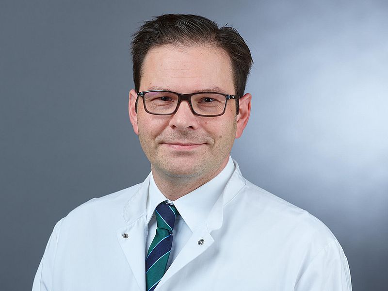 Porträt Dr med Sebastian Gregor Chefarzt der Medizinischen Klinik 1