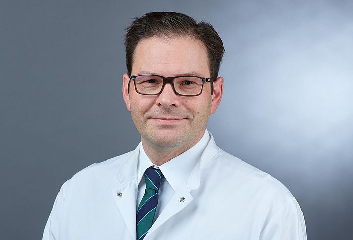 Porträt Dr med Sebastian Gregor Chefarzt der Medizinischen Klinik 1