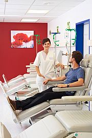 Betreuung eines Patienten in der Onkologischen Ambulanz