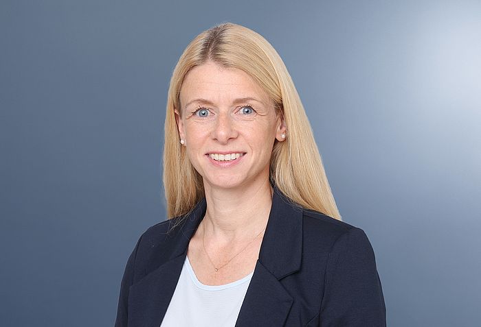 Portraitfoto Dr. phil. Stephanie Lang