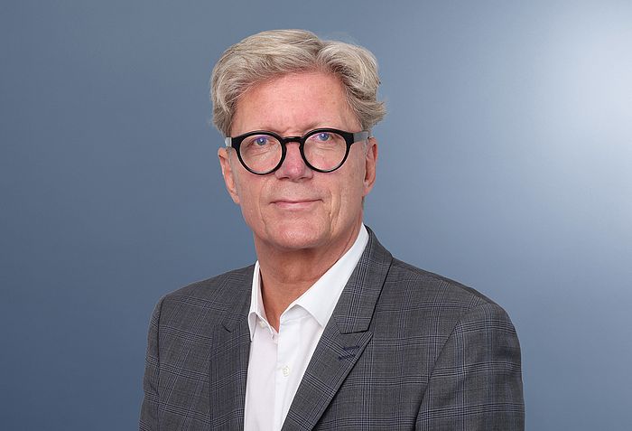 Portraitfoto Hans-Joachim Backes